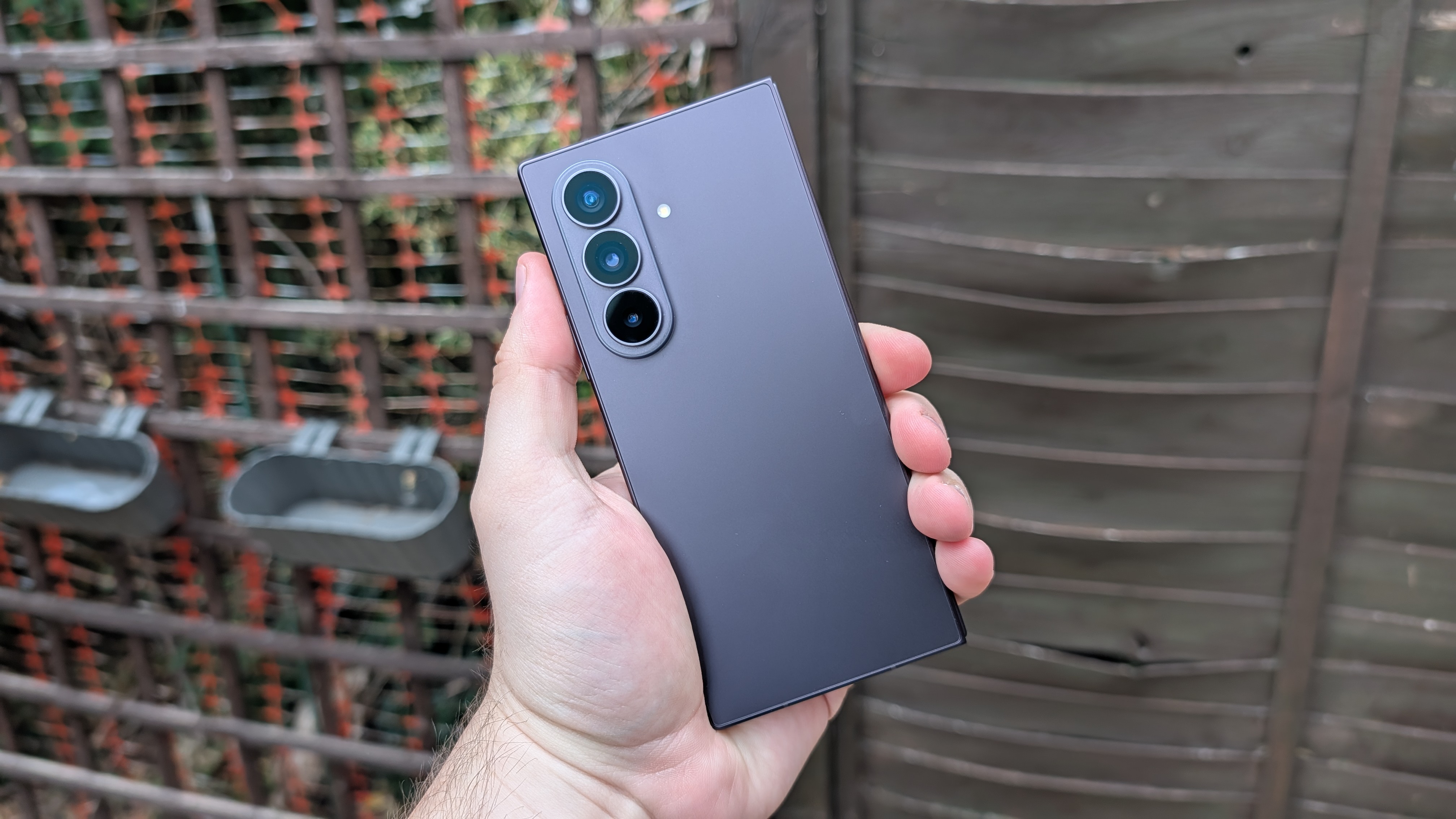 samsung galaxy z fold 8 ultra sample photos