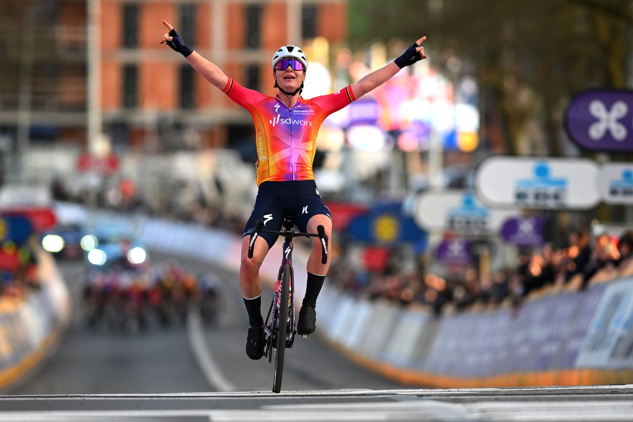 Lotte Kopecky wins Omloop 2023