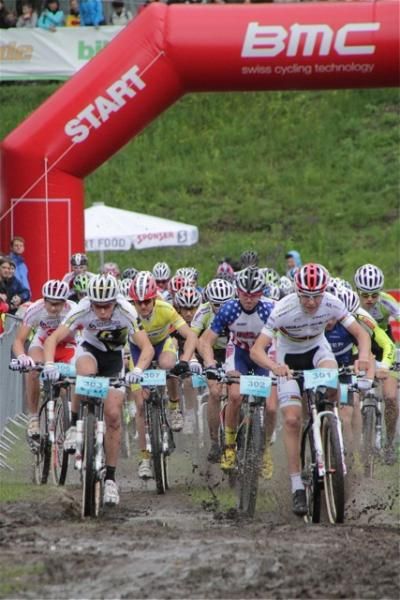 The start of the junior men's race