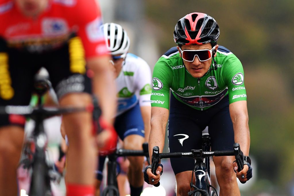 LEKUNBERRI SPAIN OCTOBER 21 Arrival Richard Carapaz of Ecuador and Team INEOS Grenadiers Green Points Jersey during the 75th Tour of Spain 2020 Stage 2 a 1516km stage from Pamplona to Lekunberri lavuelta LaVuelta20 La Vuelta on October 21 2020 in Lekunberri Spain Photo by Justin SetterfieldGetty Images