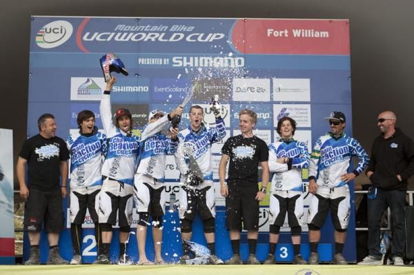 The leading downhill team Chain Reaction Cycles