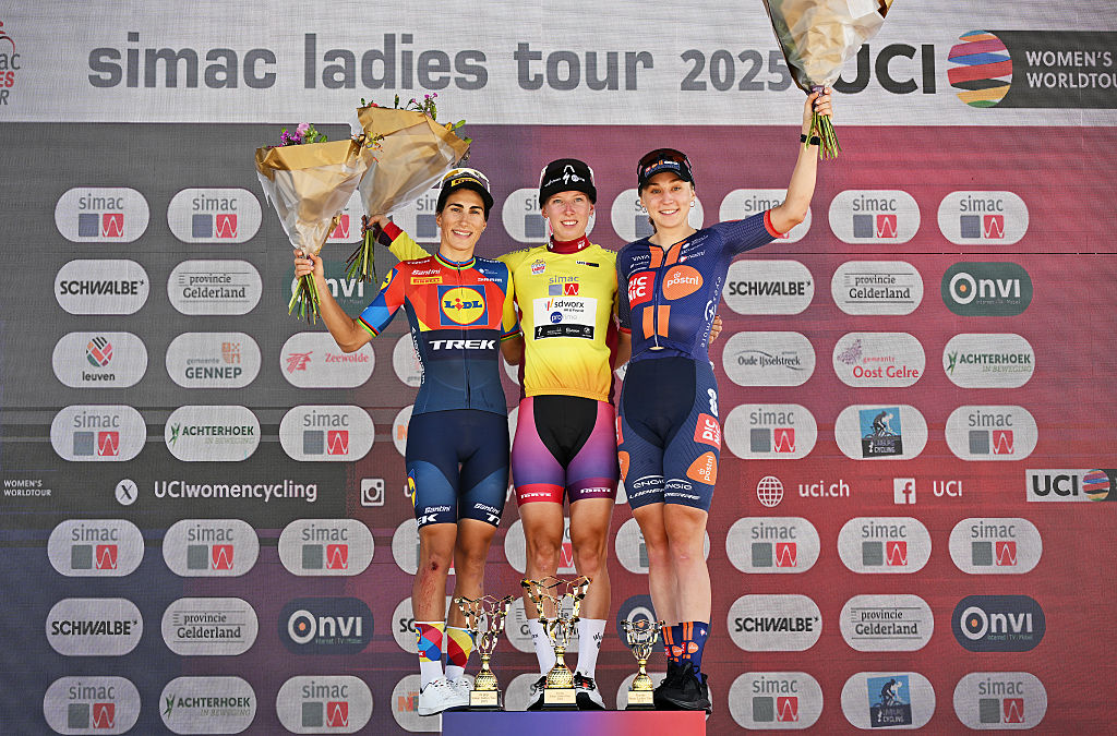 Lorena Wiebes wins the Simac Ladies Tour 2025