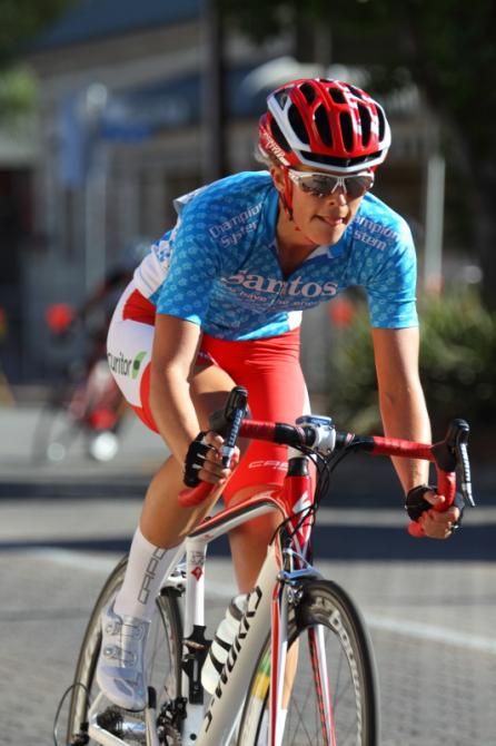 Kimberley Wells (Specialized-Securitor) in the Santos series leader's jersey