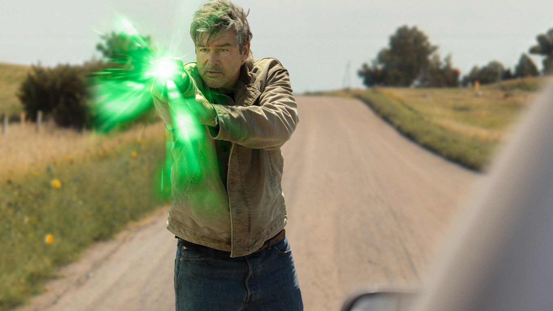 Kyle Chandler in "Lanterns"