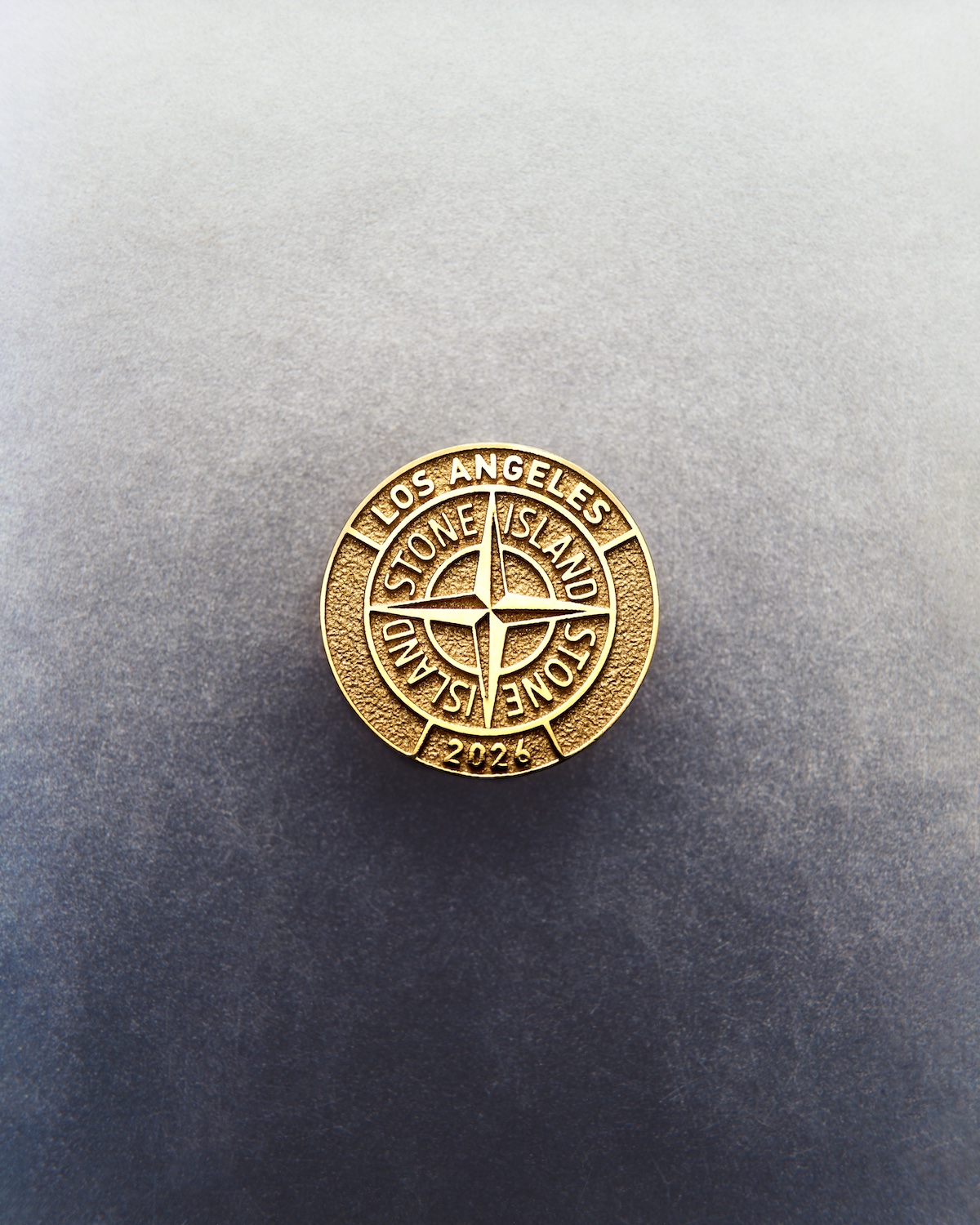 0Stone Island_Bunney Gold Pin Los Angeles