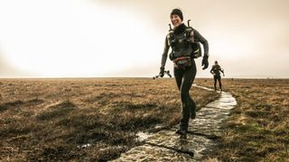 spine race runners