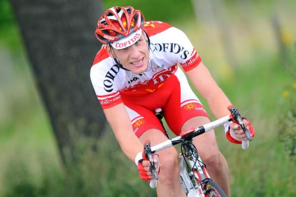 Julien Fouchard (Cofidis) attacked the break and made a solo bid for victory.