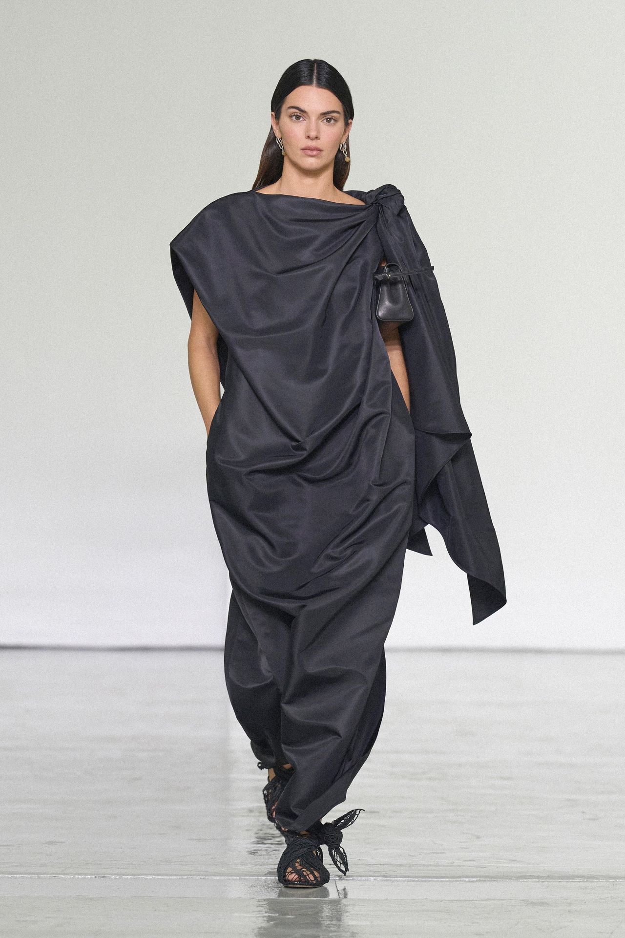 Bottega Veneta S/S 2027 runway show by Louise Trotter at Milan FashioN Week