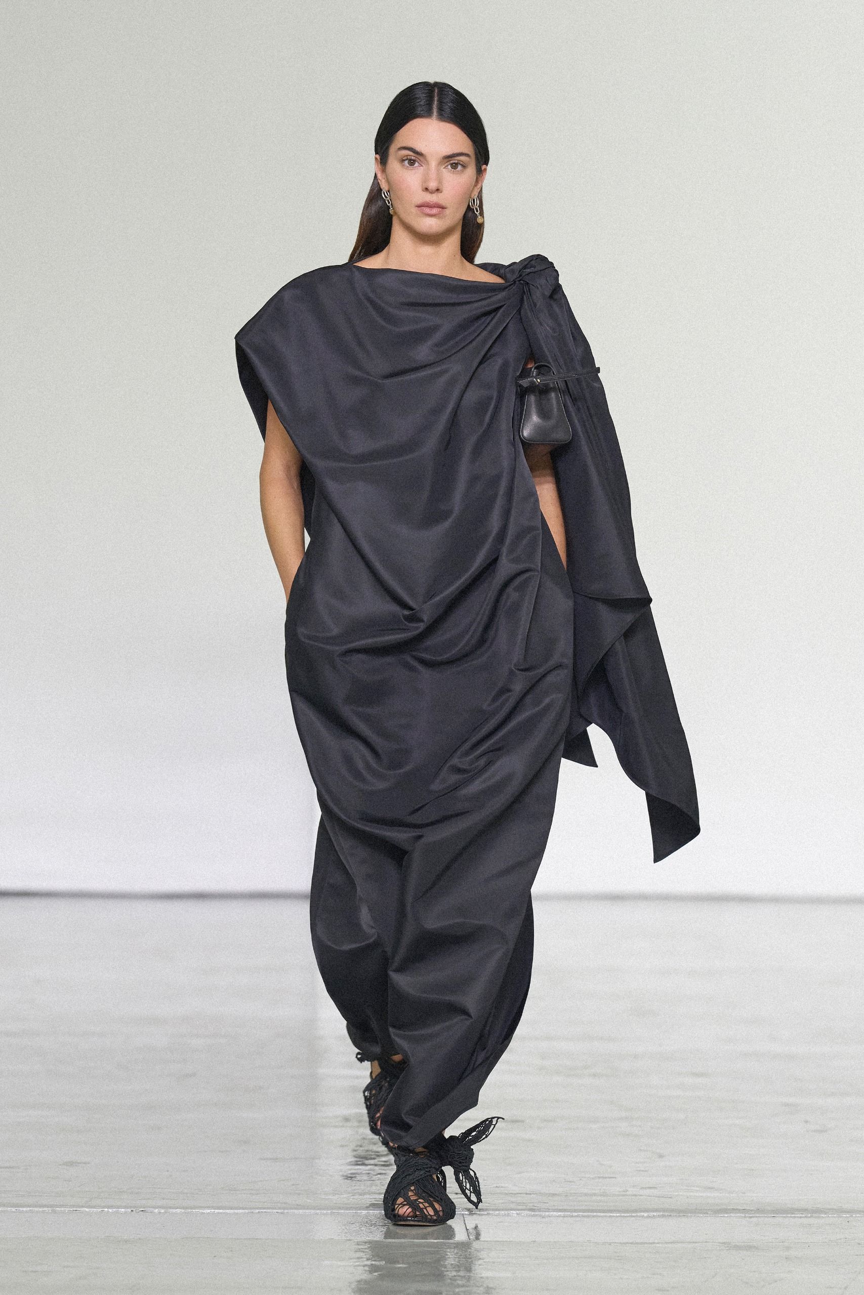 Bottega Veneta S/S 2027 runway show by Louise Trotter at Milan FashioN Week