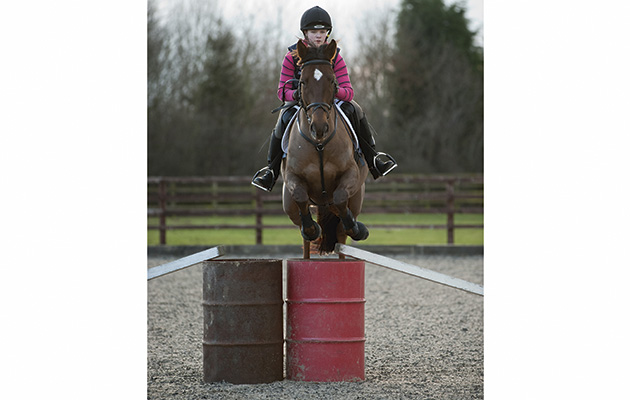 Olivia Deane and Country Lonestar are taught jumping by Yogi Breisner, Yogi Breisner Masterclass, 28.01.11