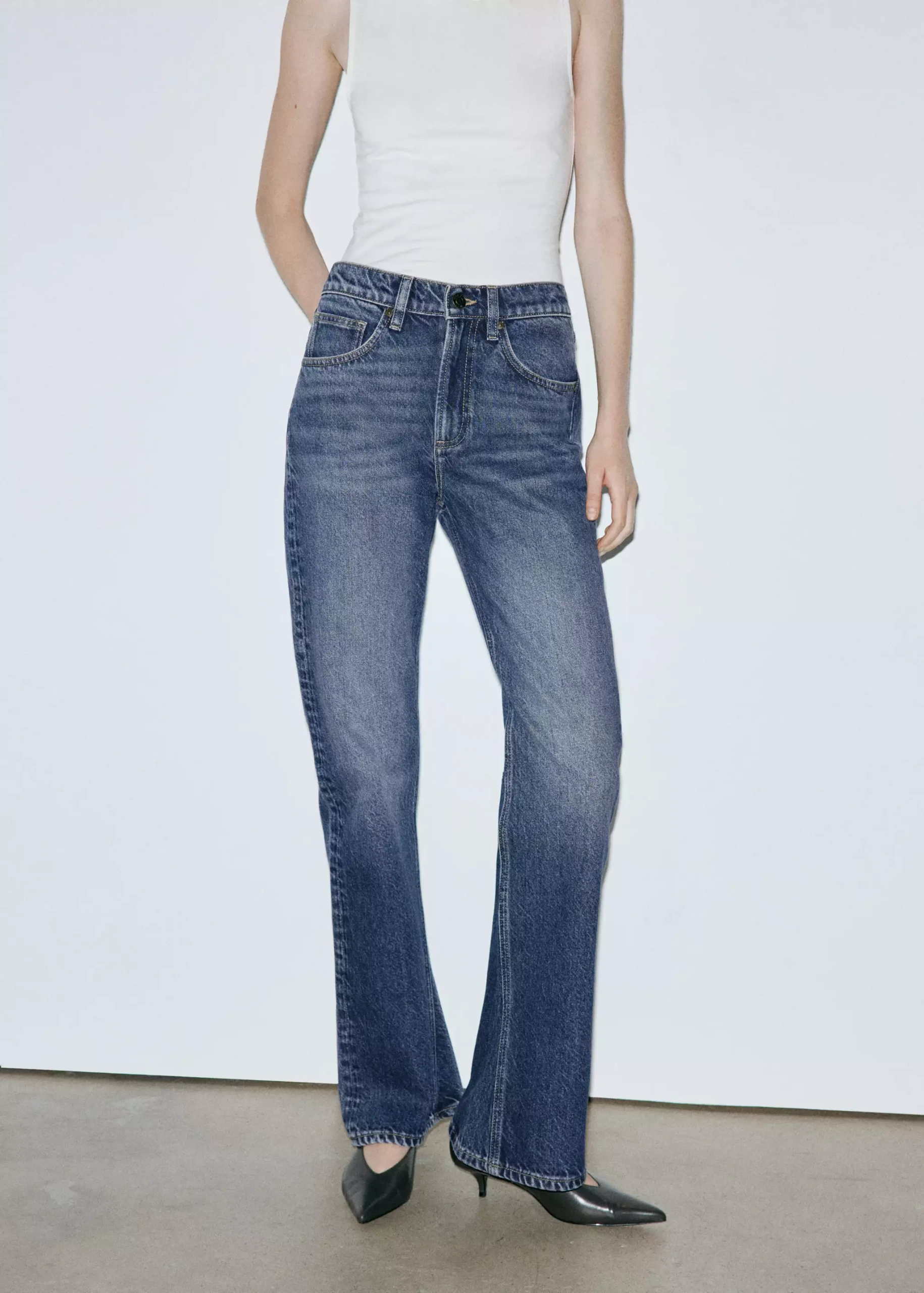 Mid-Rise Flared Jeans - Women | Mango United Kingdom