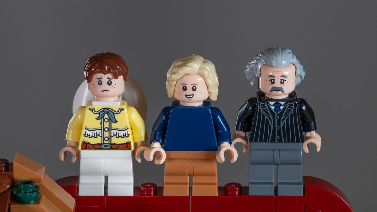 Lego Ideas Willy Wonka &amp; the Chocolate Factory (21360) set Minifigures: Mike, Charlie, and Grandpa Joe.