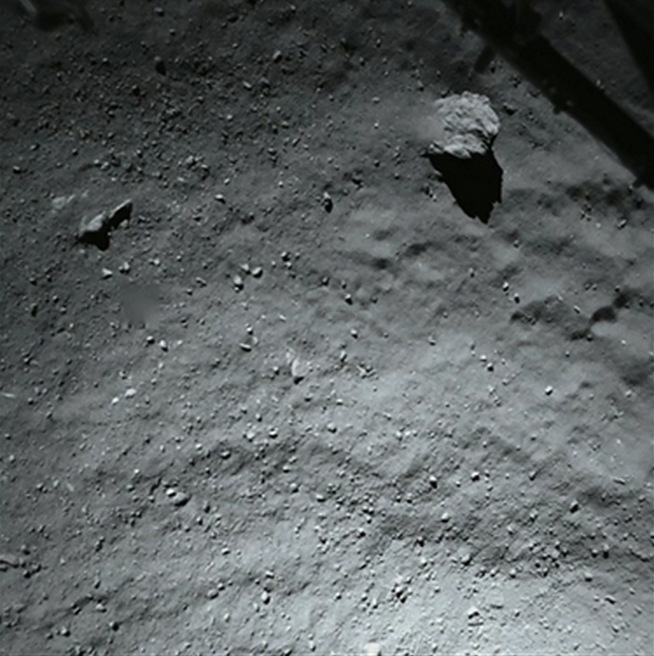 Comet 67P/Churyumov-Gerasimenko from 131 Feet (40 Meters)