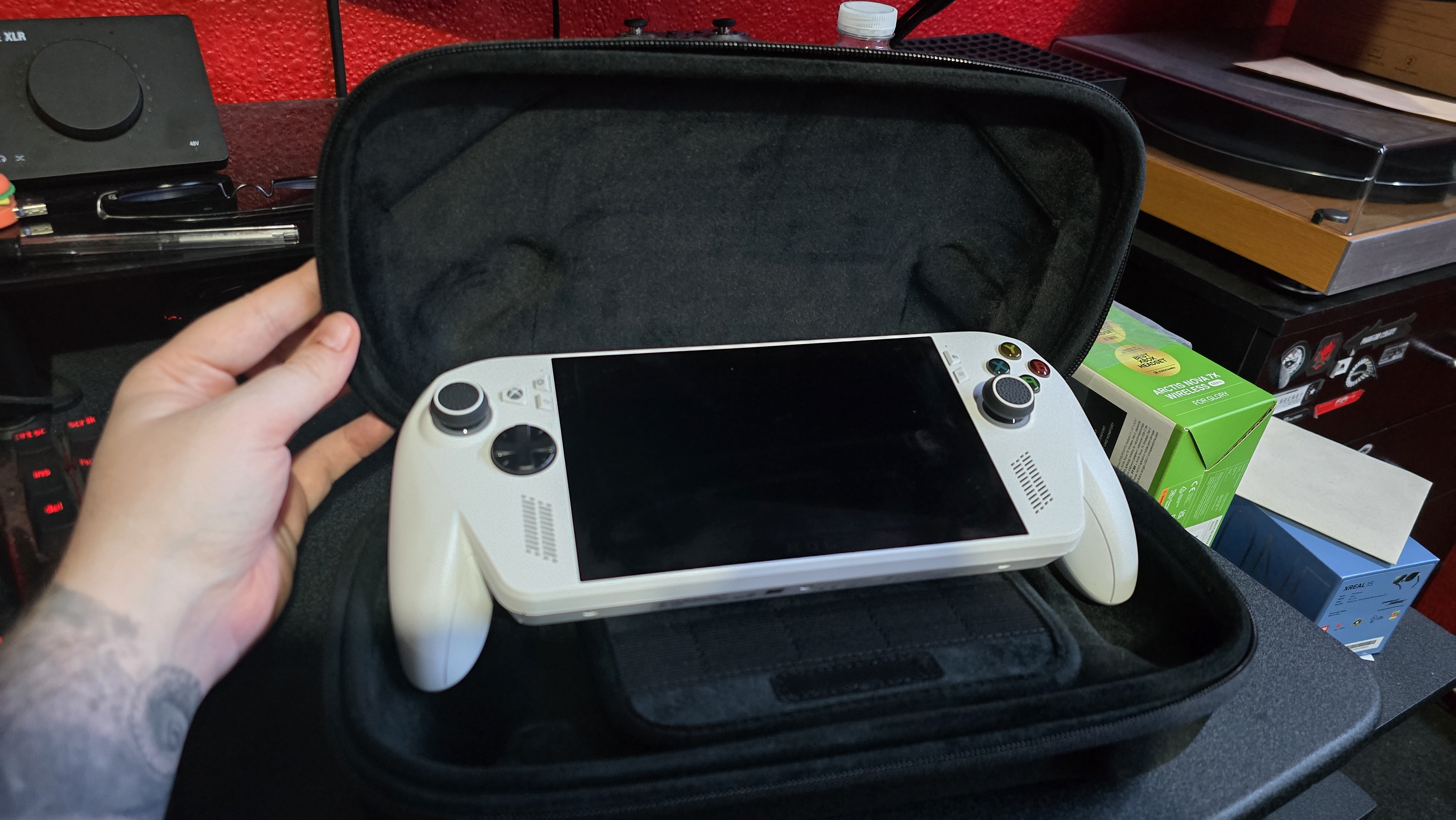 JSAUX Xbox carry case