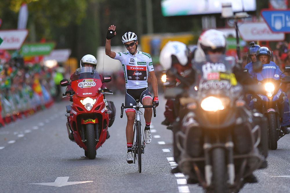 Alberto Contador greets his fans during the final race of his career