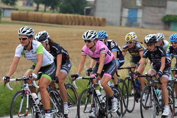 Another day in rosa for Marianne Vos (Nederland Bloeit)