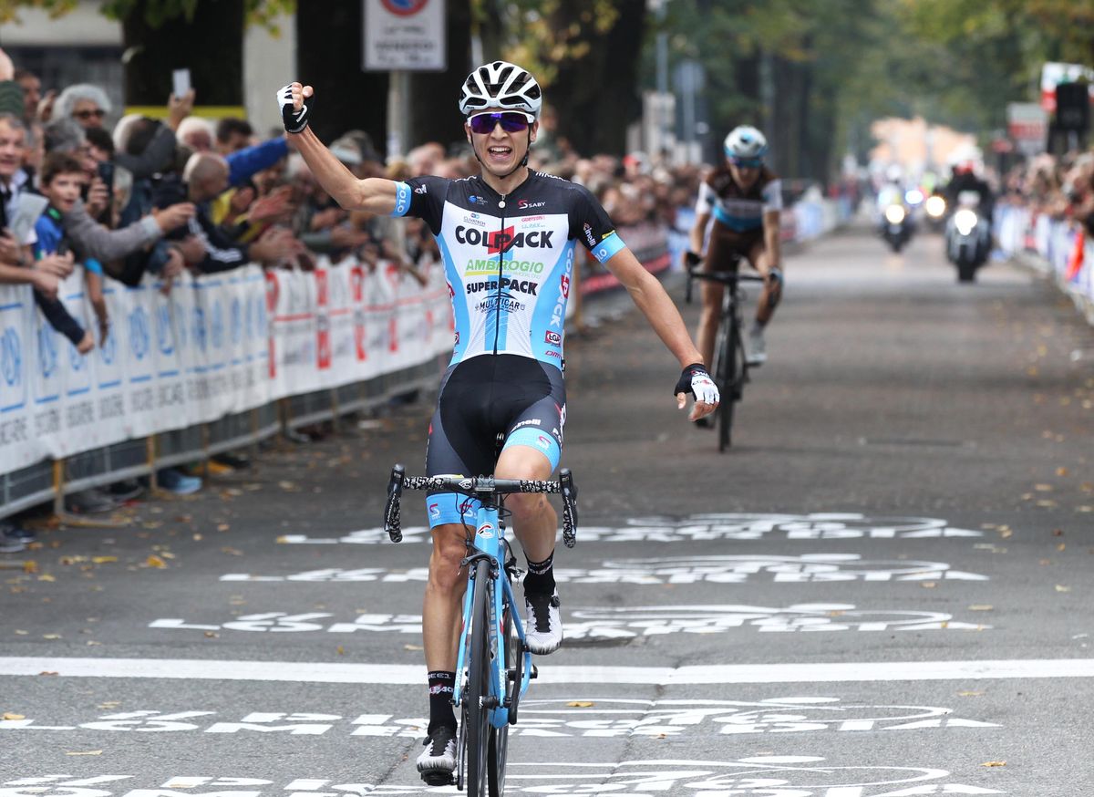 Andrea Bagioli (Team Colpack) wins Il Piccolo Lombardia ahead of Cl&eacute;ment Champoussin (Ch&aacute;mbery Cyclisme Formation)