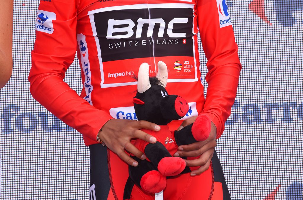 Darwin Atapuma (BMC) in the leader's jersey