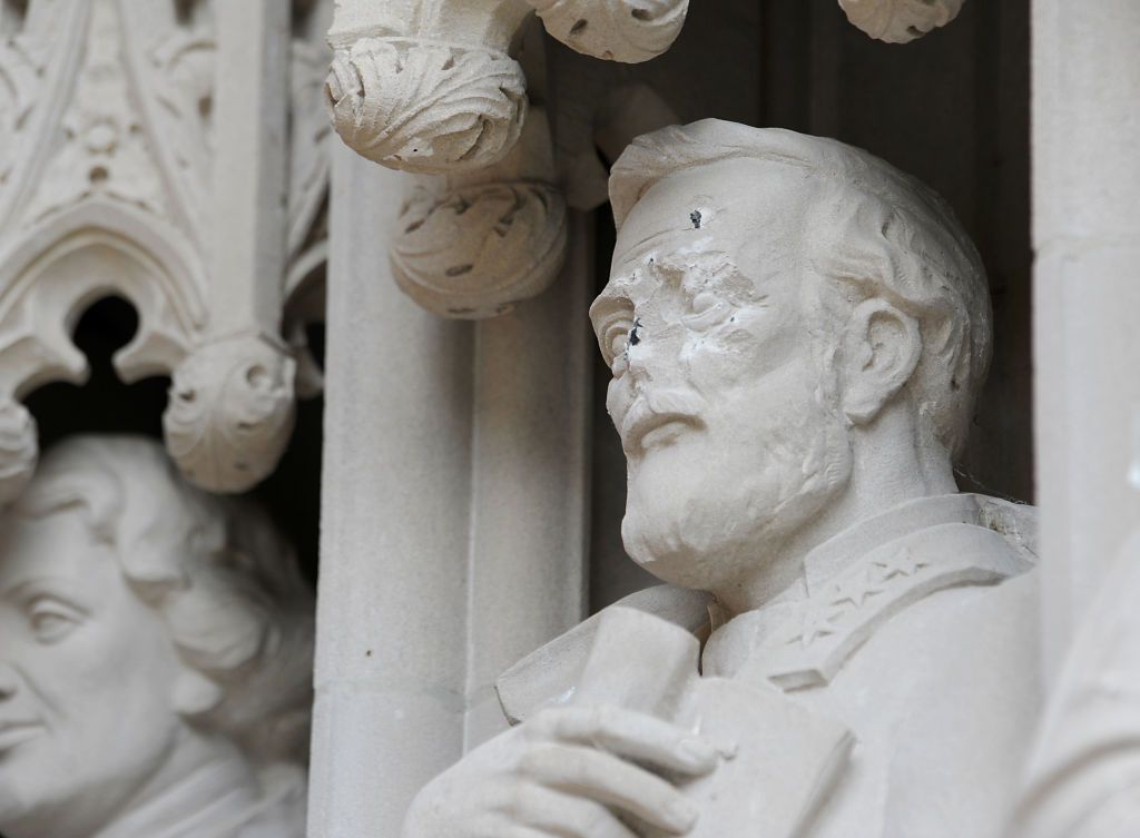 Robert E. Lee statue at Duke University