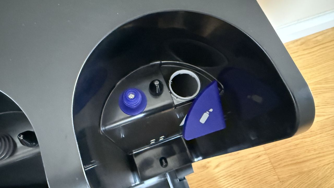 Dyson Spot + Scrub