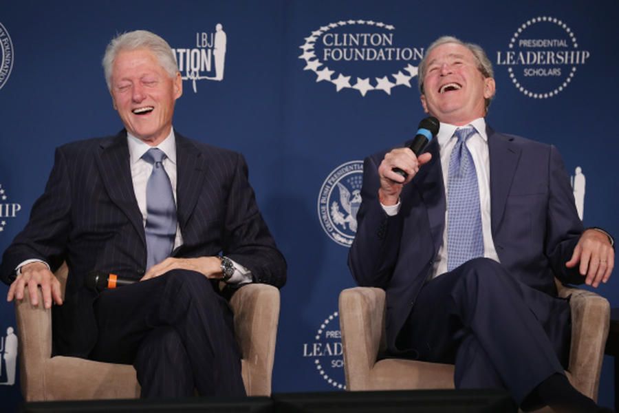 Jeb Bush&amp;#039;s Hillary problem: The Bushes and Clintons have become very cozy