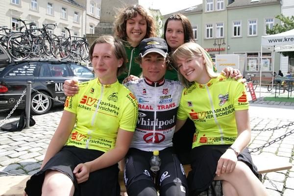 The leader gets the ladies... for Patrik Sinkewitz, life is good.