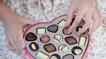 Finger, Nail, Chocolate, Sweetness, Dessert, Cuisine, Recipe, Honmei choco, Giri choco, Confectionery, 