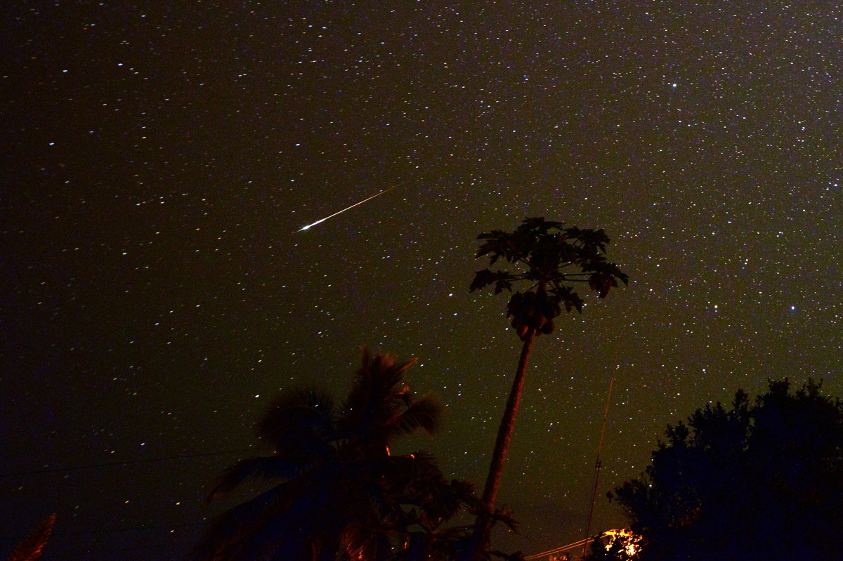 Look Up Dazzling Double Meteor Shower Peaks Tonight Space