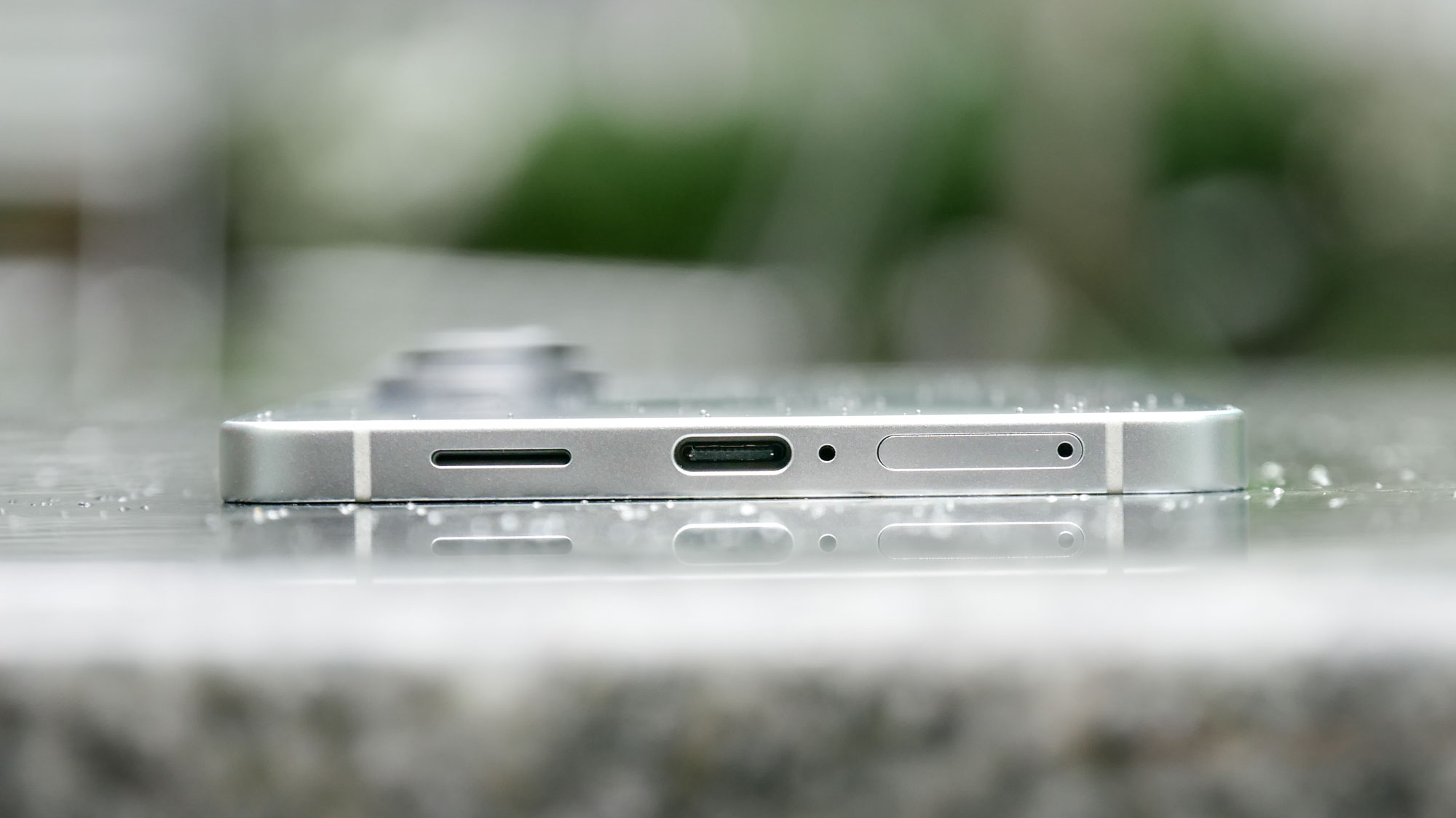 Samsung Galaxy S25 Edge USB-C port closeup.