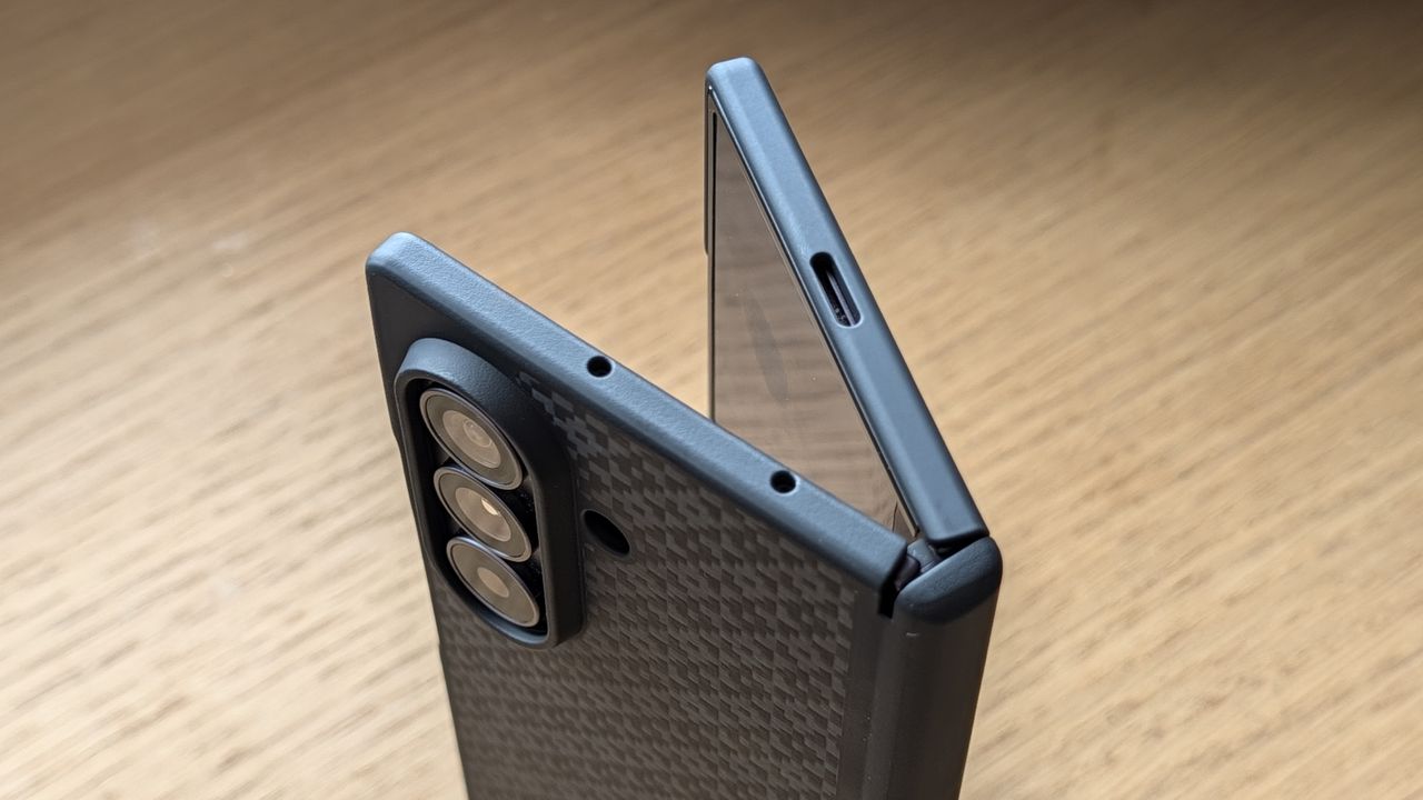 Benks ArmorGrid Pro on Samsung Galaxy Z Fold 8 Ultra