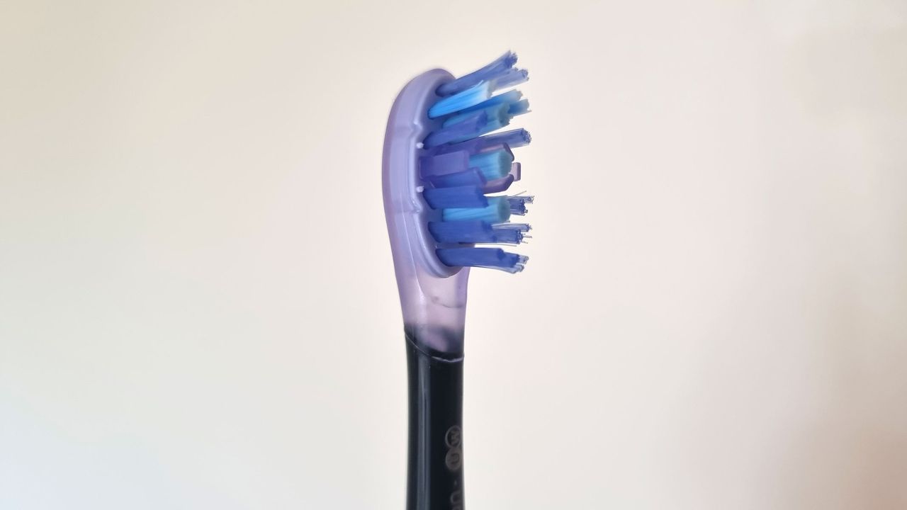Oclean X Ultra S electric toothbrush, a close-up picture of the brush head