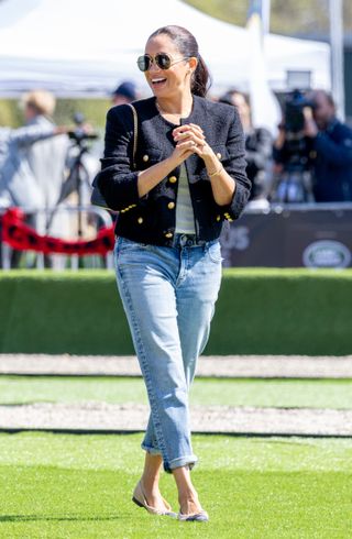 meghan markle - denim and jacket