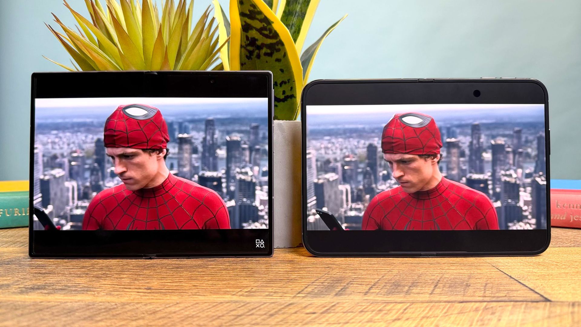 My iPhone Duo vs Galaxy Z Fold 8 display test just went viral — here’s why the internet is so divid…