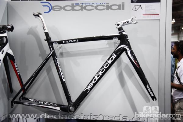 Interbike 2012 Dedacciai Strada debuts new 810g Ran road frame