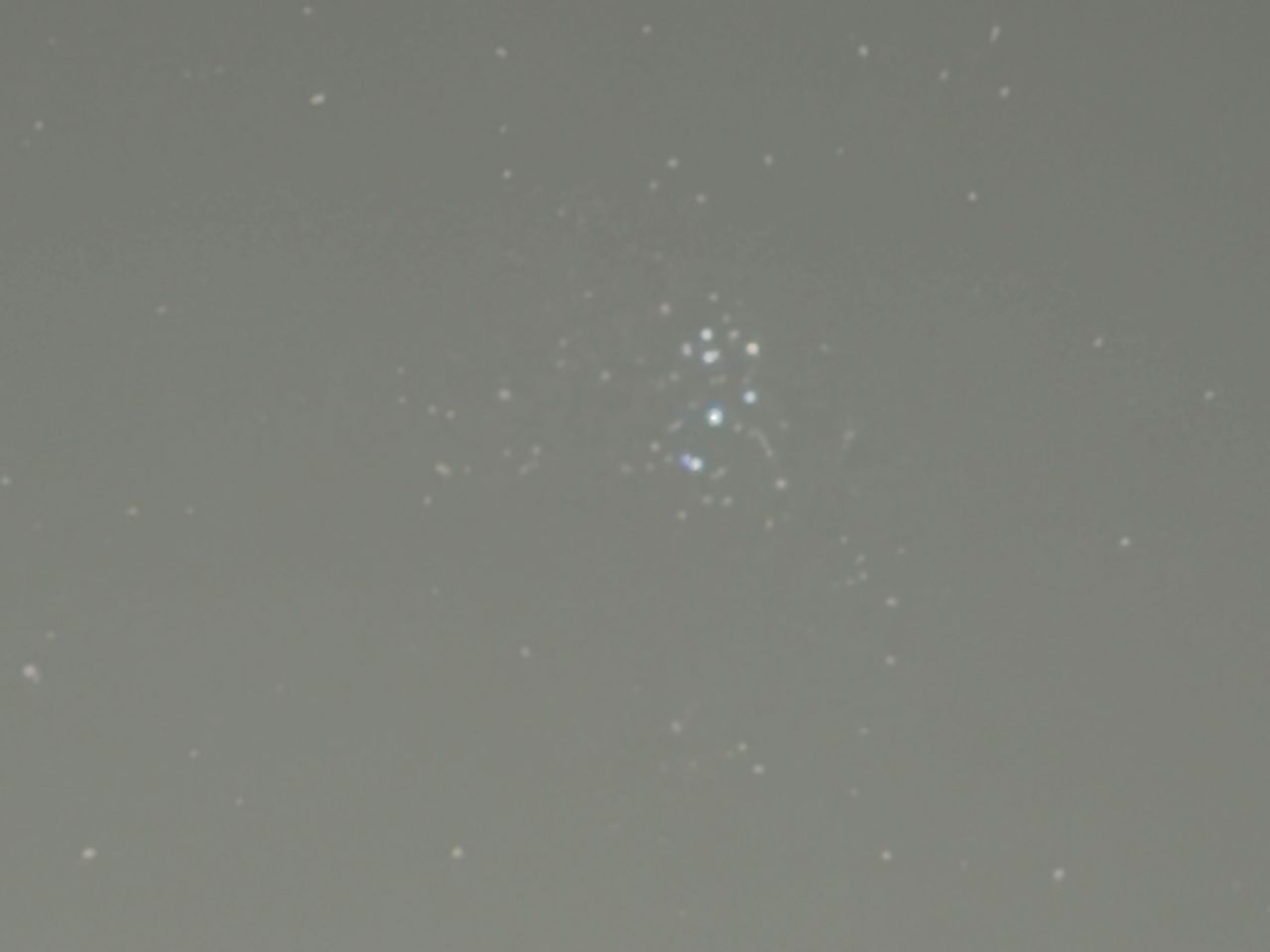 Apple iPhone 17 Pro astrophotography the Pleiades.