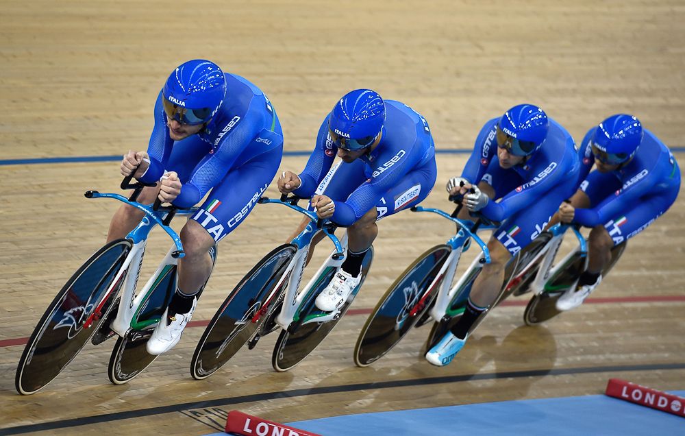 Italy's Liam Bertazzo, Italy's Simone Consonni, Italy's Elia Viviani and Italy's Francesco Lamon compete in the Men's Team pursuit qualification during the 2016 Track Cycling World Championships