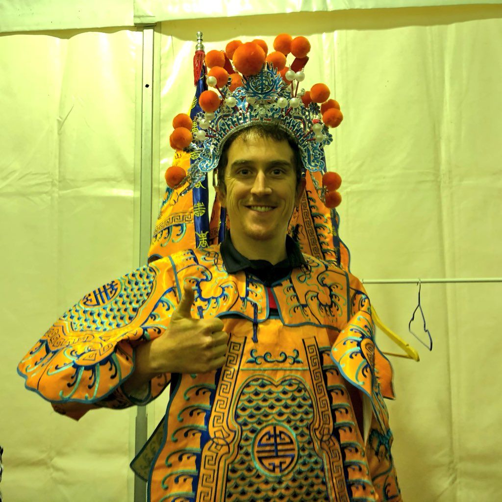 Geraint Thomas gets a yellow outfit