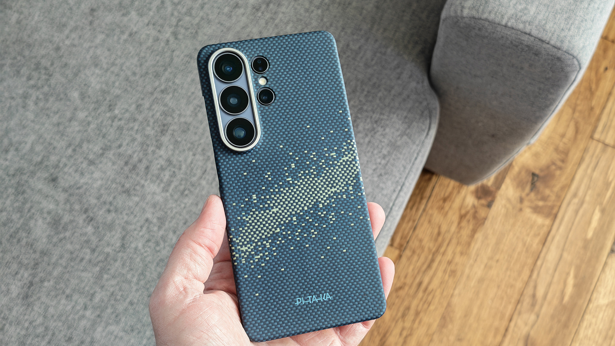 A Pitaka Edge case on a Samsung Galaxy S26 Ultra