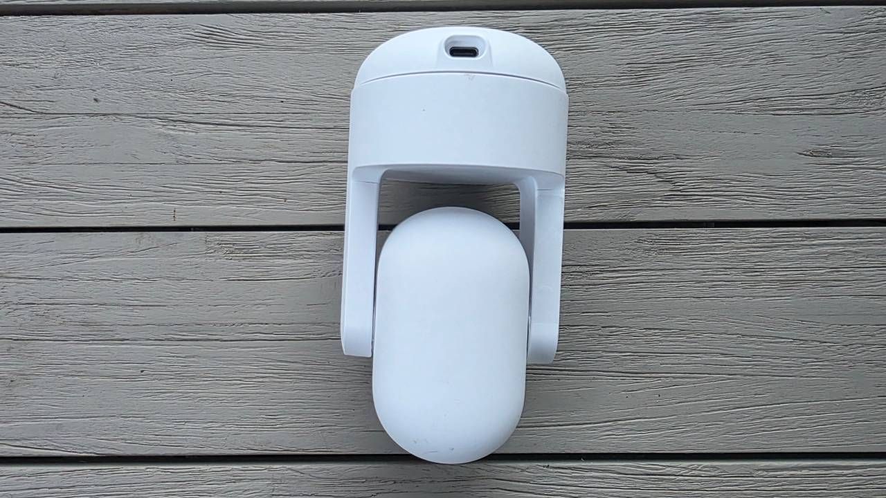 Arlo Essential 3 2K Pan-Tilt Security Camera