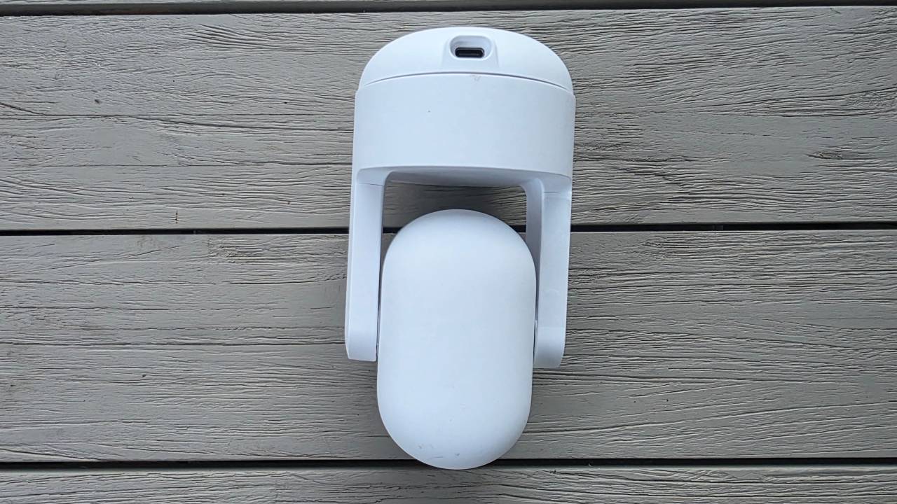 Arlo Essential 3 2K Pan-Tilt Security Camera