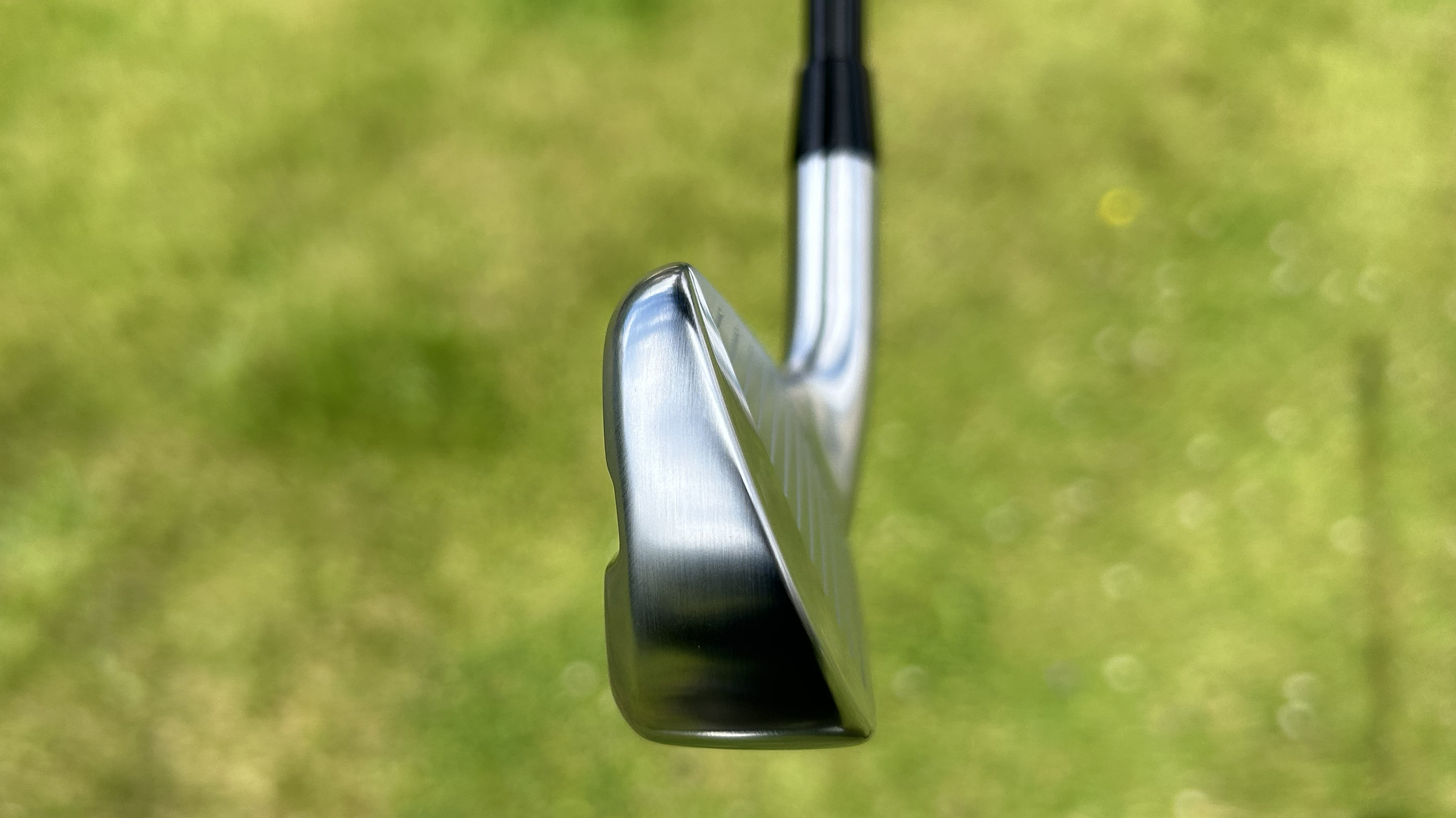Photo of the Titleist 2025 U505 Utility Iron from the toe