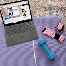 Health Writer Anna Bartter trying 7 minute workouts from home