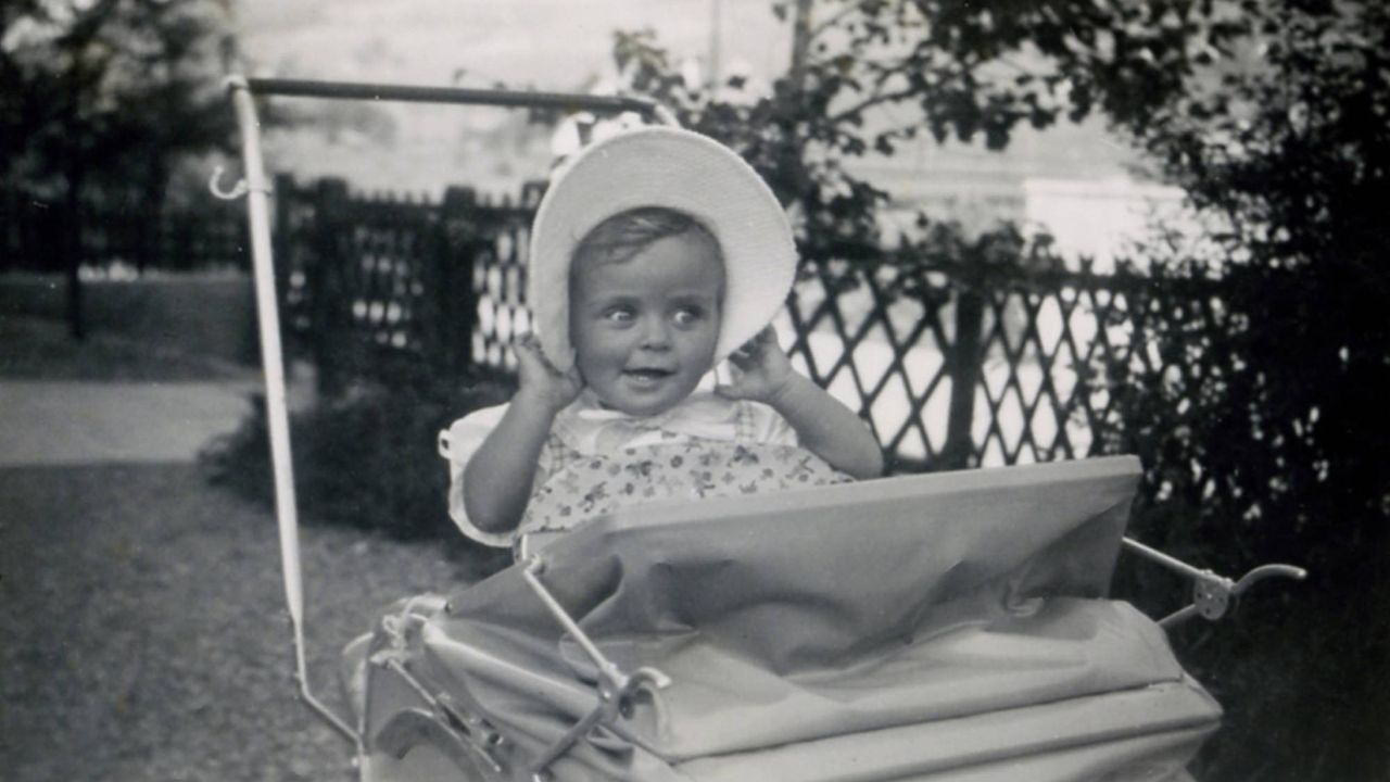 Baby in sunhat 