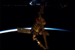 Cygnus Capsule Remotely Guided to Node 2