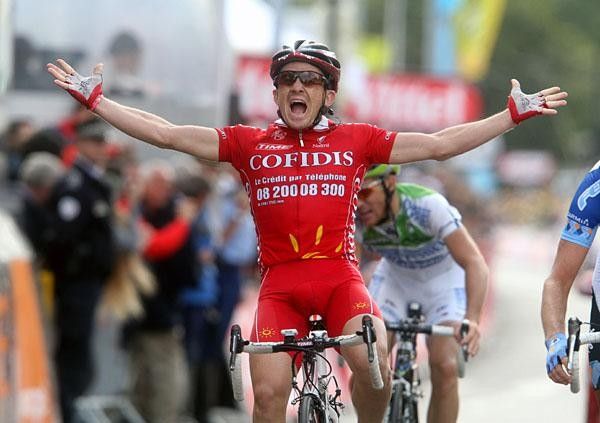 The day's winner, Samuel Dumoulin (Cofidis)