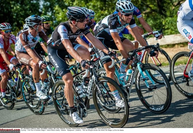 Kristof Vandewalle (Trek) enjoying a chat in the peloton