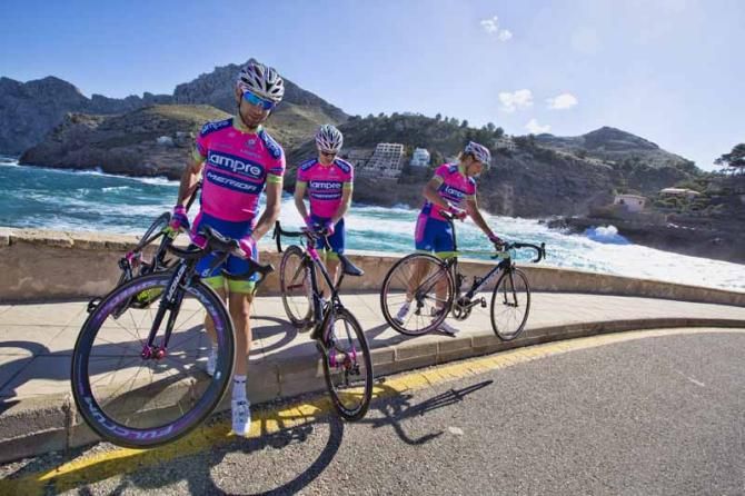 Filippo Pozzato, Alessandro Petacchi and Damiano Cuengo (Lampre - Merida)