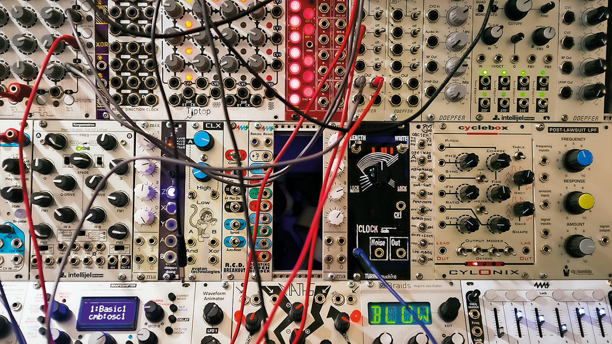 Modular synth