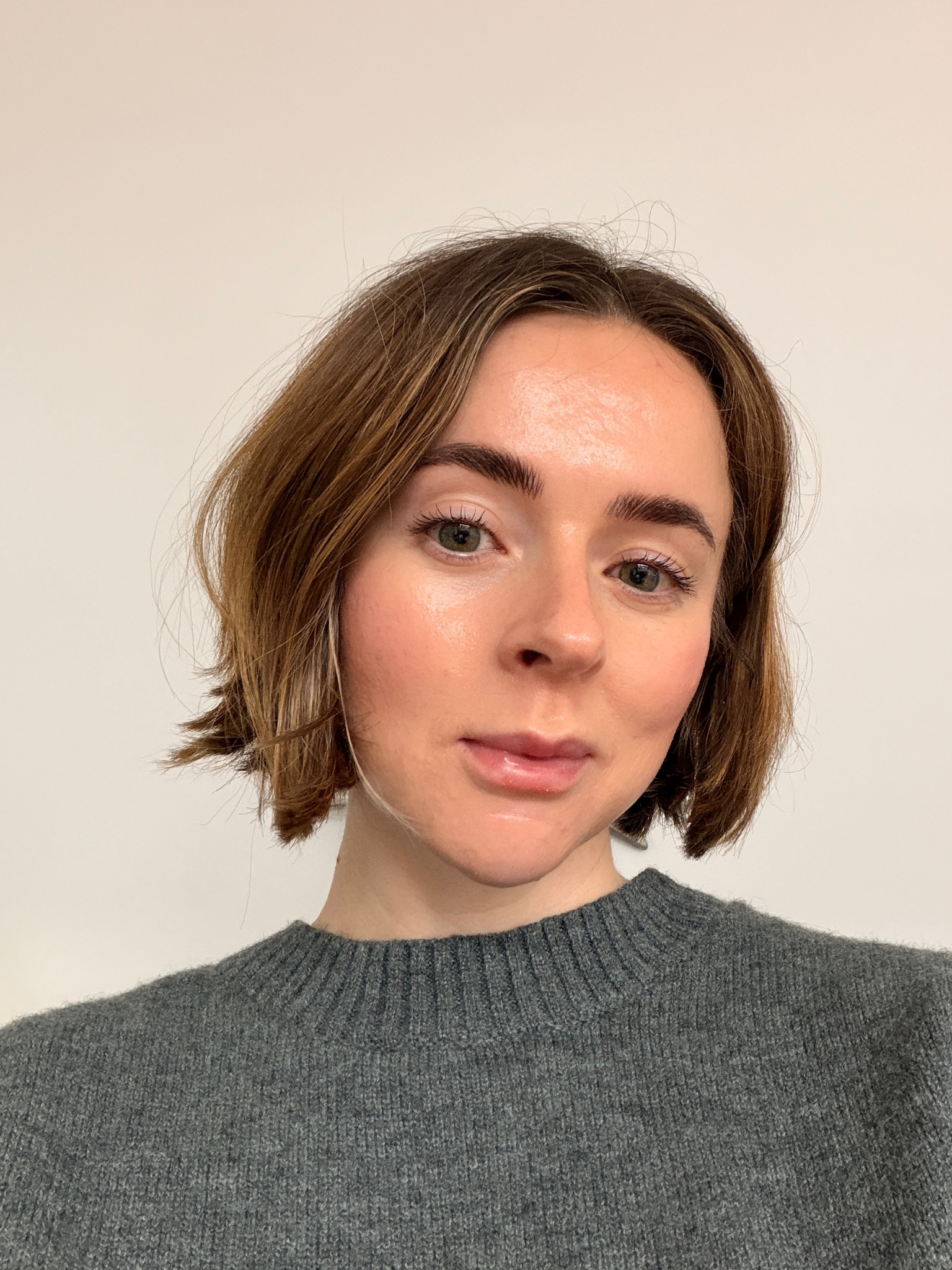 Freelance beauty editor Grace Day, wearing Refy Cream Bronzer