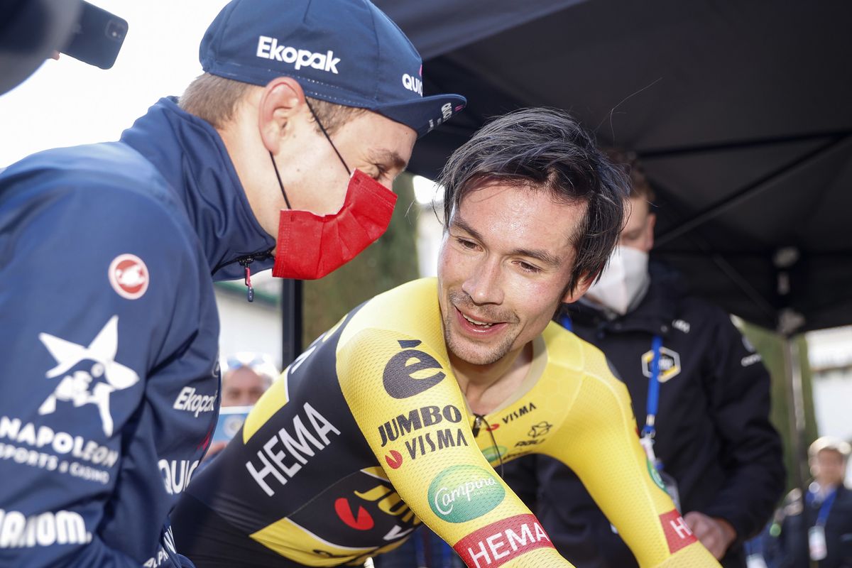 Itzulia Basque Country 2022 - 61st Edition - 1st stage Hondarribia - Hondarribia 7,5 km - 04/04/2022 - Remco Evenepoel (BEL - Quick-Step Alpha Vinyl Team) - Primoz Roglic (SLO - Team Jumbo - Visma) - photo Luis Angel Gomez/SprintCyclingAgency&Acirc;&copy;2022